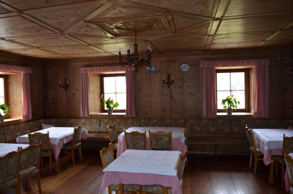 Hotel Ansitz Goller Rasun di Sopra Esterno foto