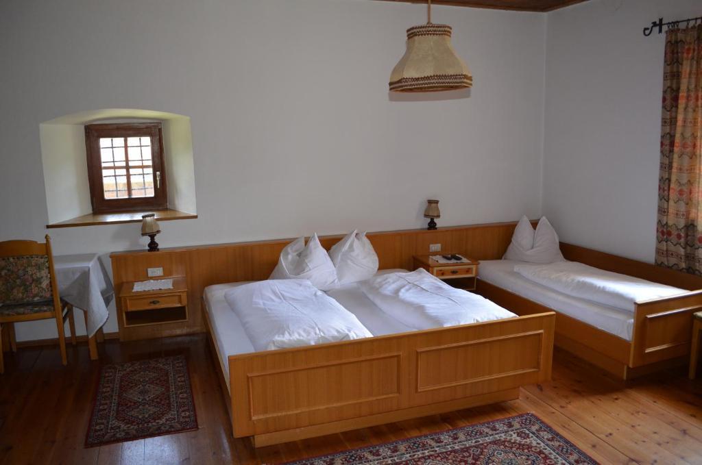 Hotel Ansitz Goller Rasun di Sopra Camera foto